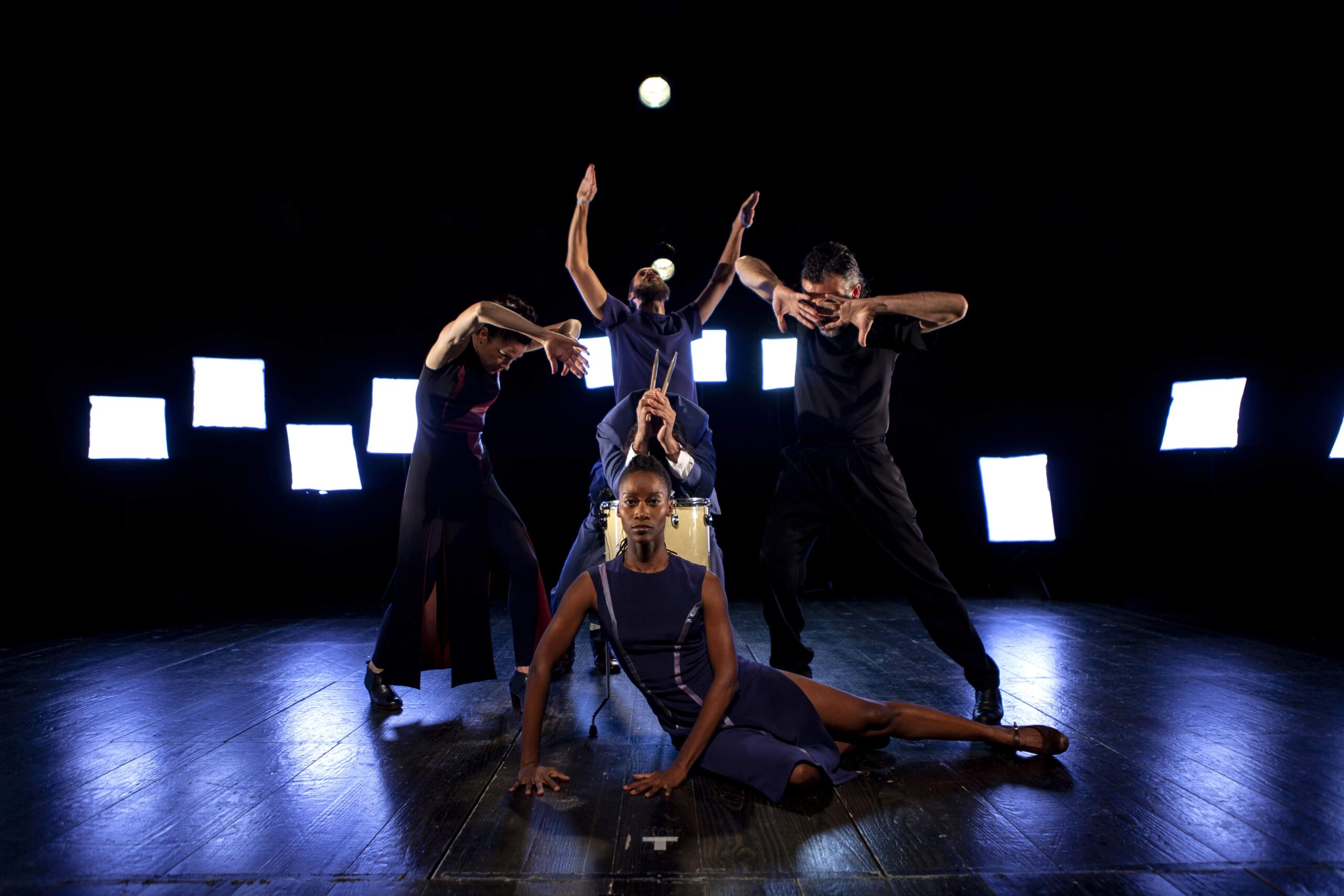 Cartel del evento «Los cuerpos celestes»